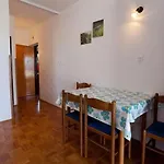 Apartment Lana *