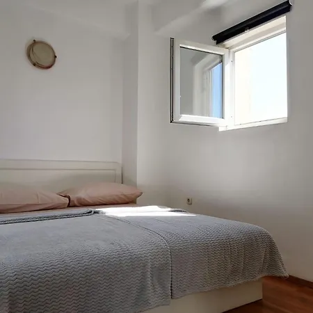 Lana Apartment Novi Vinodolski